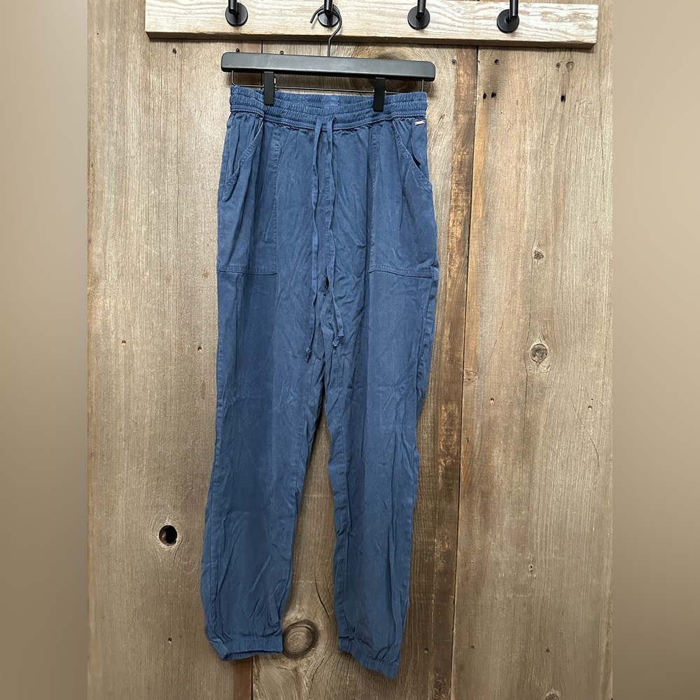 PINK Victoria’s Secret Easy Jogger in Old School Blue Size Small Women’s